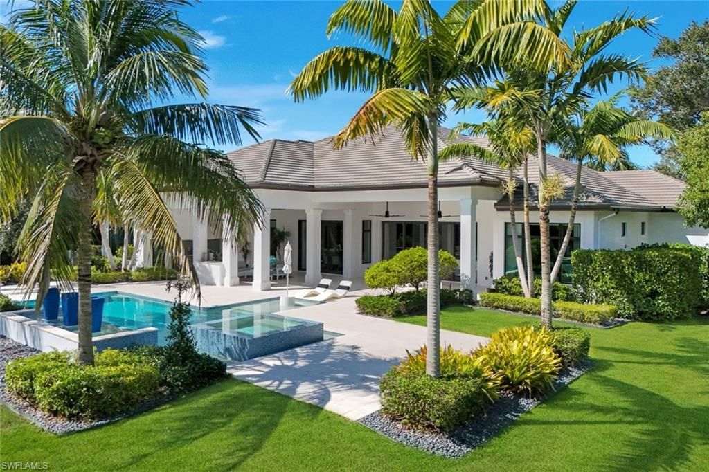 112 Hickory Rd , Naples, FL 34108 Photo