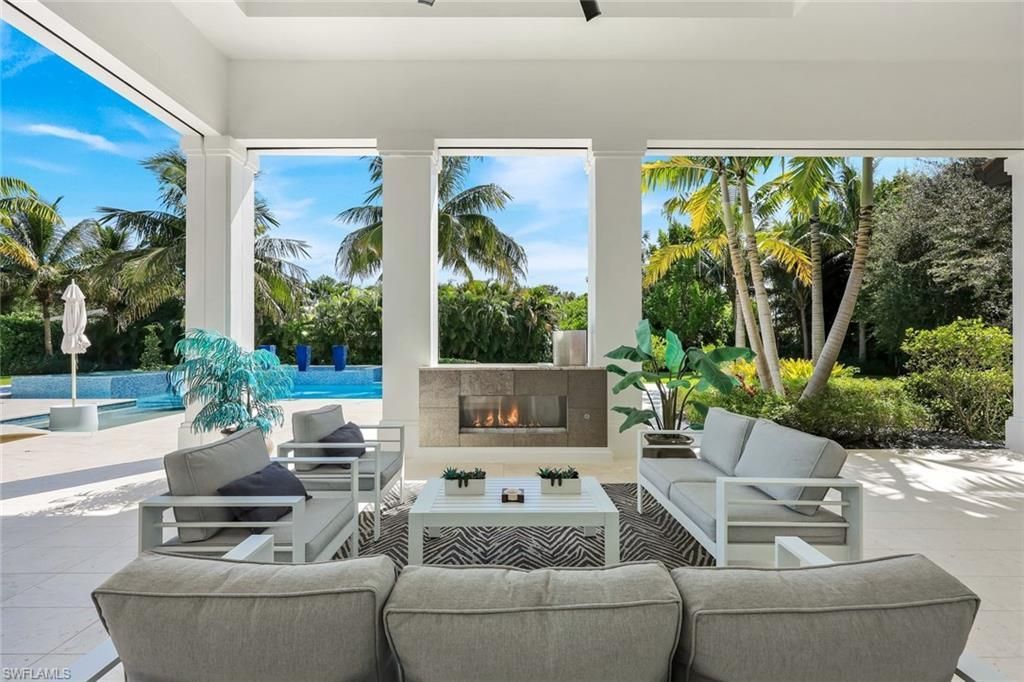 112 Hickory Rd , Naples, FL 34108 Photo