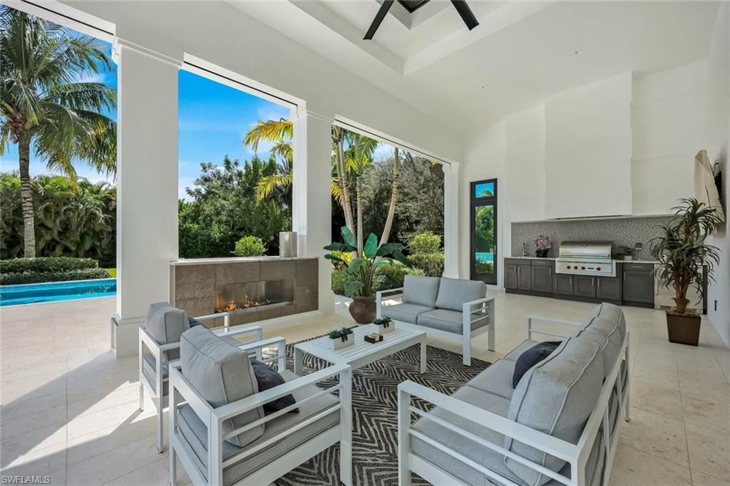 112 Hickory Rd , Naples, FL 34108 Photo
