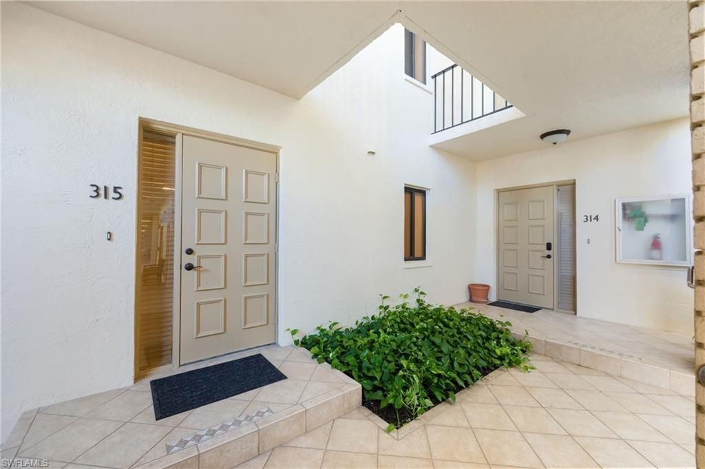6760 Pelican Bay Blvd , Unit 315, Naples, FL 34108 Photo
