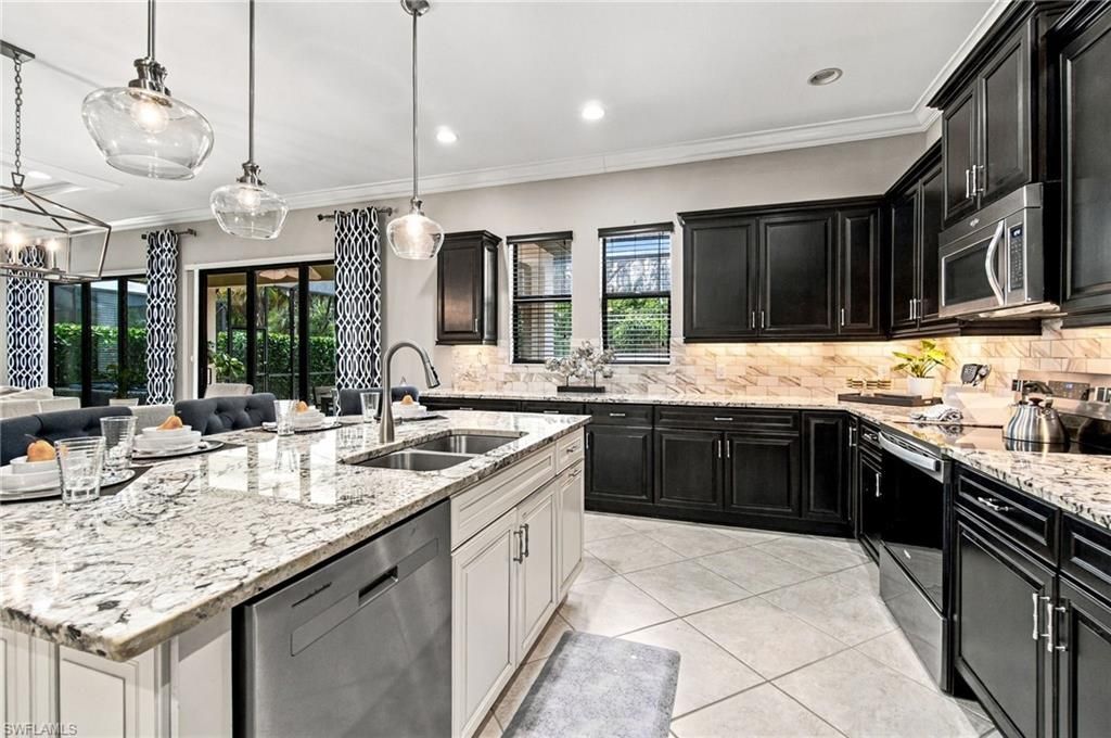 4391 Raffia Palm Cir , Naples, FL 34119 Photo