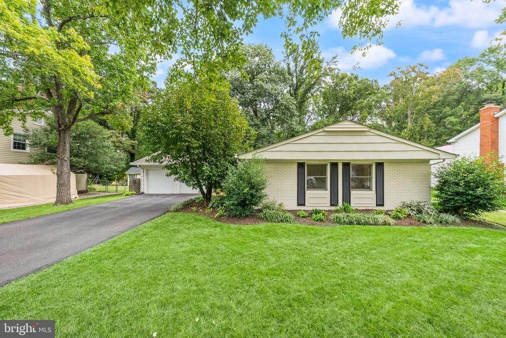 13127 Madonna Lane, Fairfax, VA 22033 Main Photo