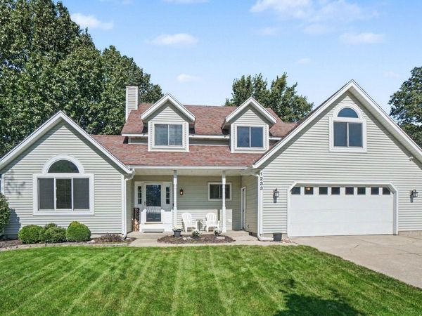 1233 Heather Drive, Holland, MI 49423