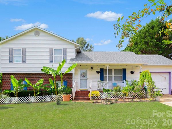 938 Lyndsey Brooke Court, Lincolnton, NC 28092