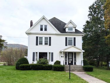17 West End Avenue, Stamford, NY 12167