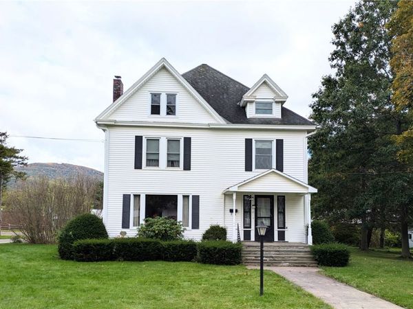 17 West End Avenue, Stamford, NY 12167