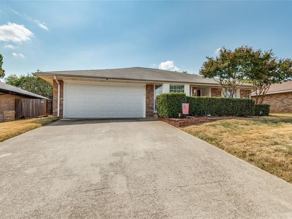 500 Bayberry Lane , Euless, TX 76039