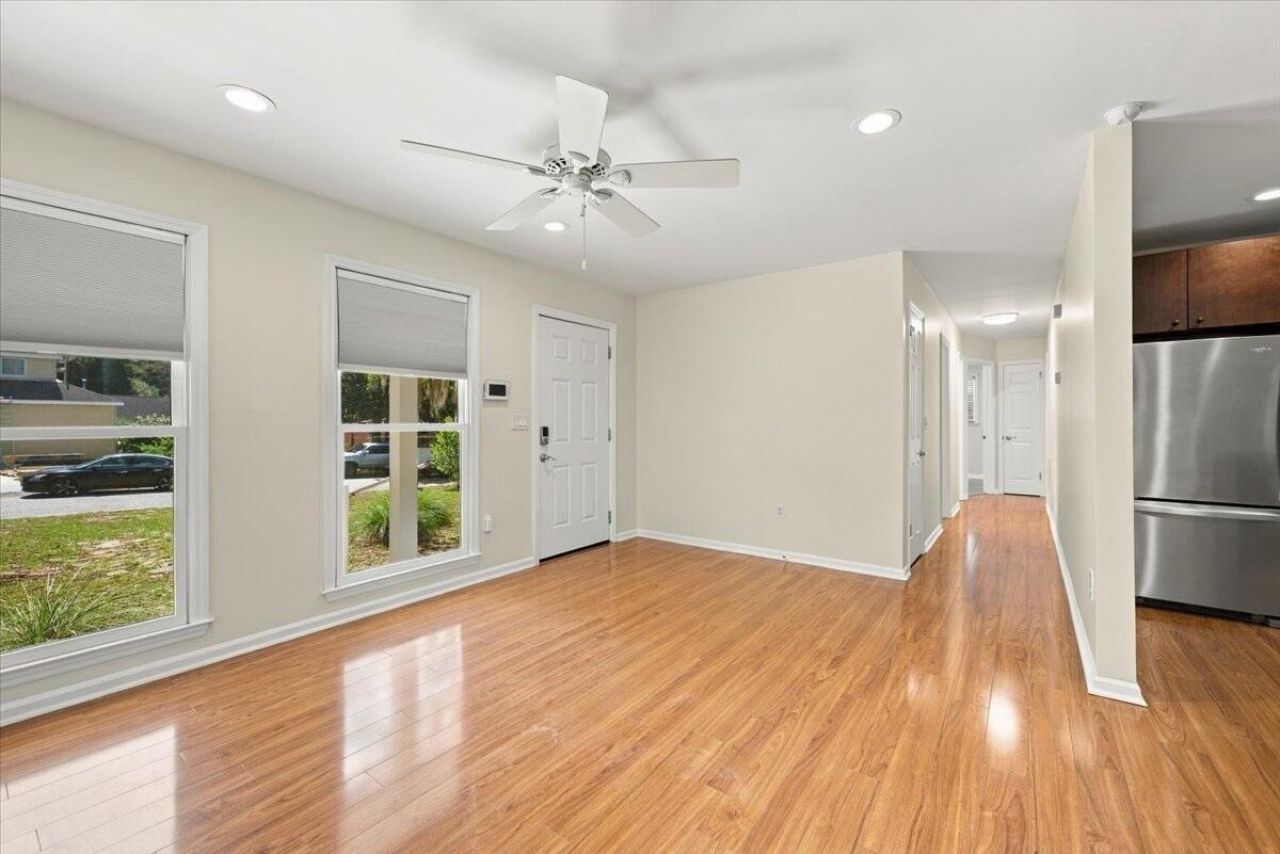 4552 Flynn Drive Photo 4