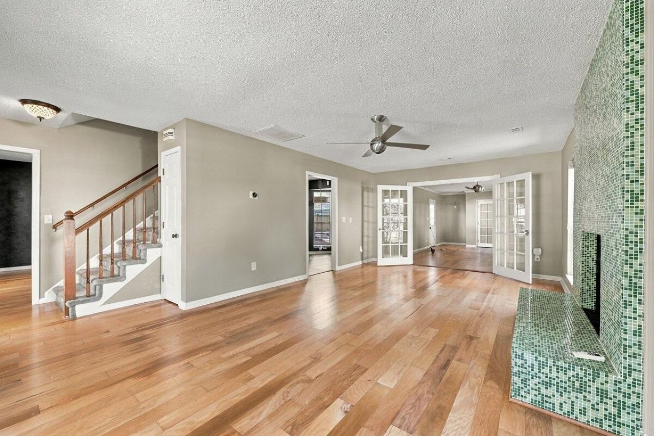8535 Randall Court Photo 5