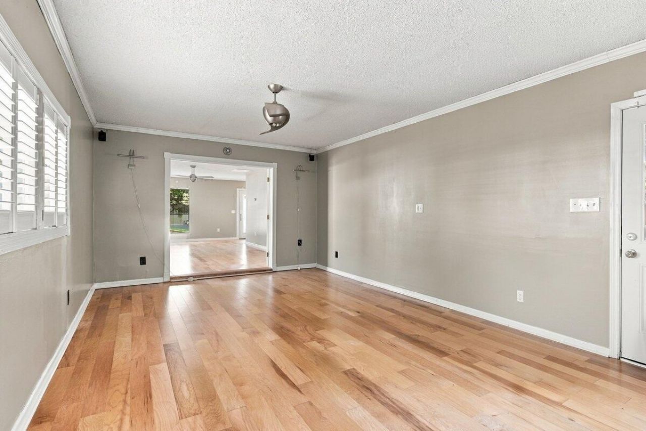 8535 Randall Court Photo 8