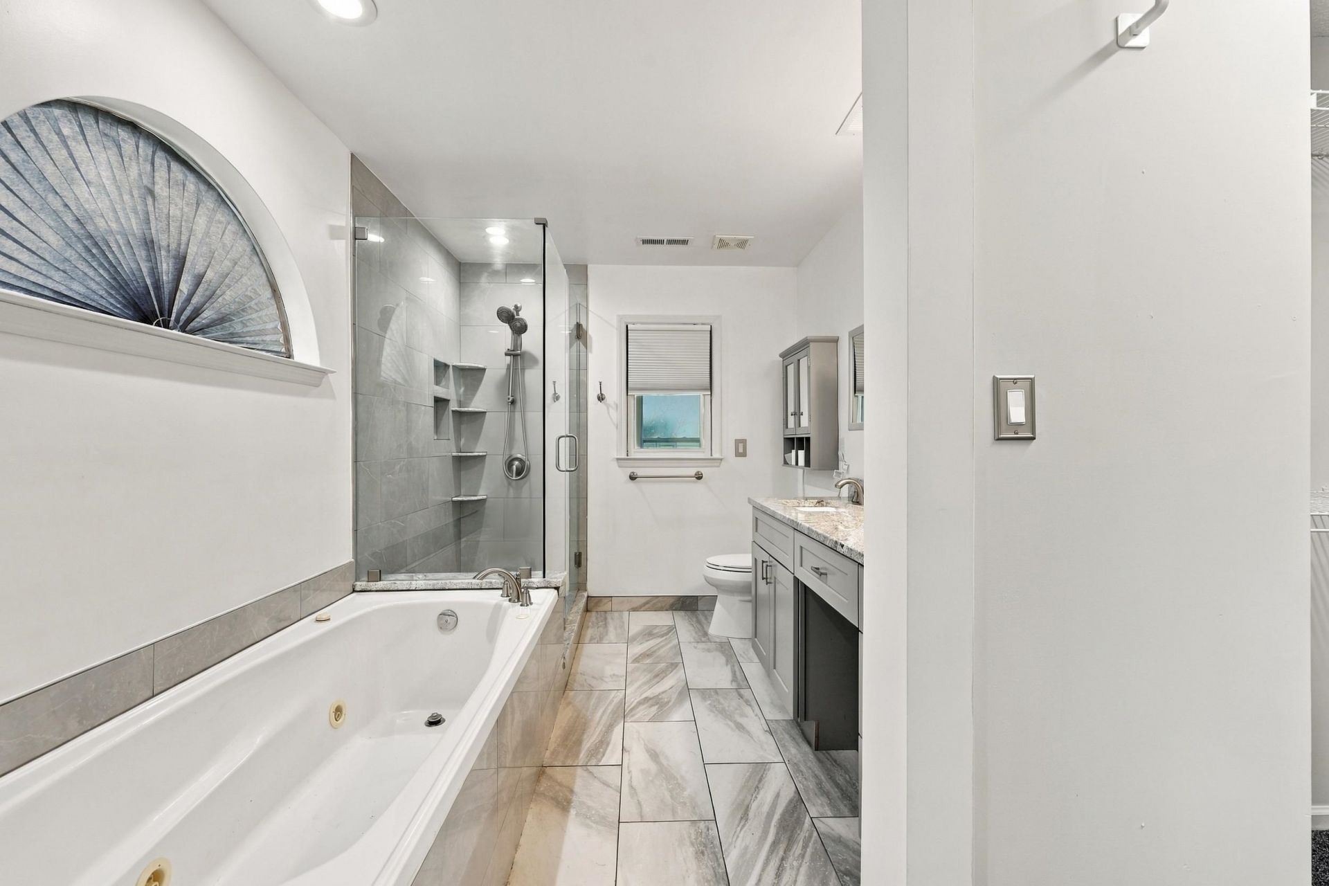 249 Robin Hood Circle Photo 16