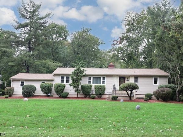 331 Forest Glen Ave, Franklin Lakes, NJ 07417