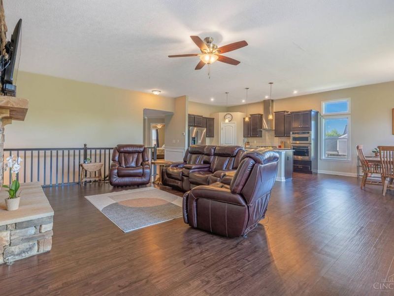 3194 Renaissance Boulevard, Middletown, OH 45005 Photo 2