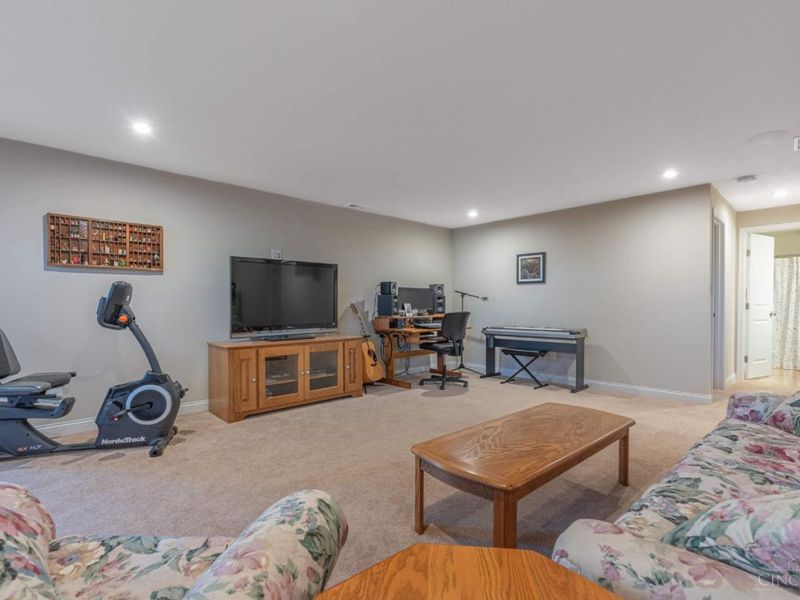 3194 Renaissance Boulevard, Middletown, OH 45005 Photo 30