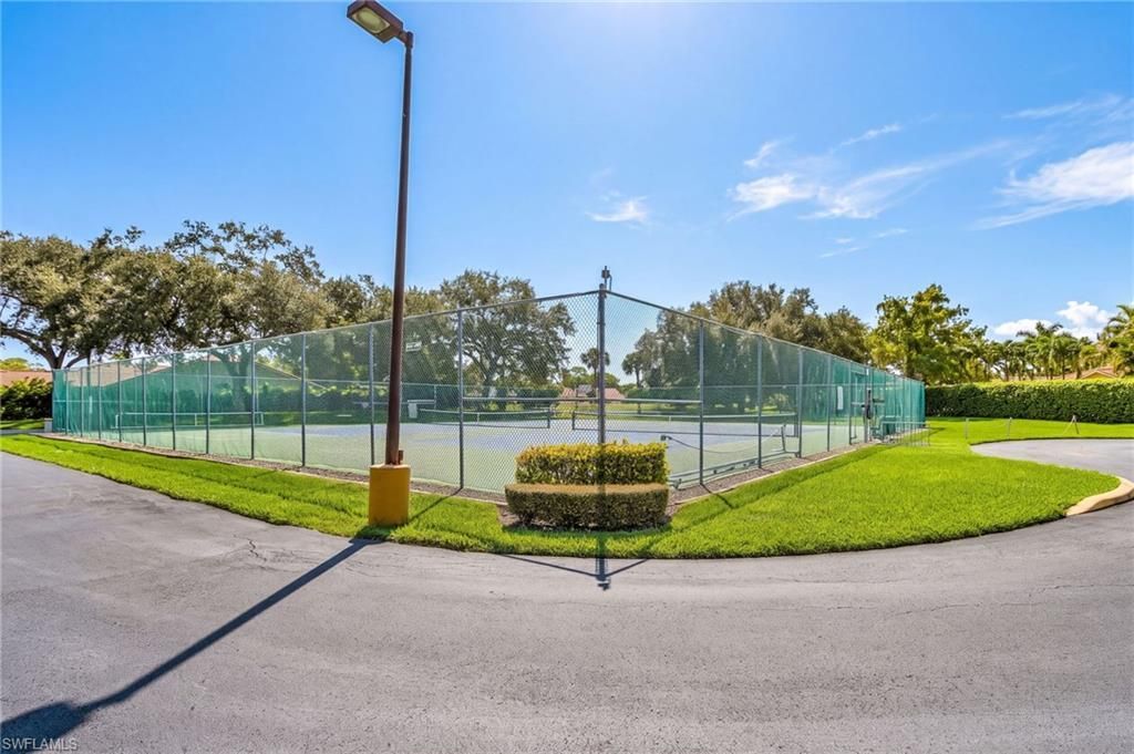 590 Lambton Ln, Naples, FL 34104 Photo