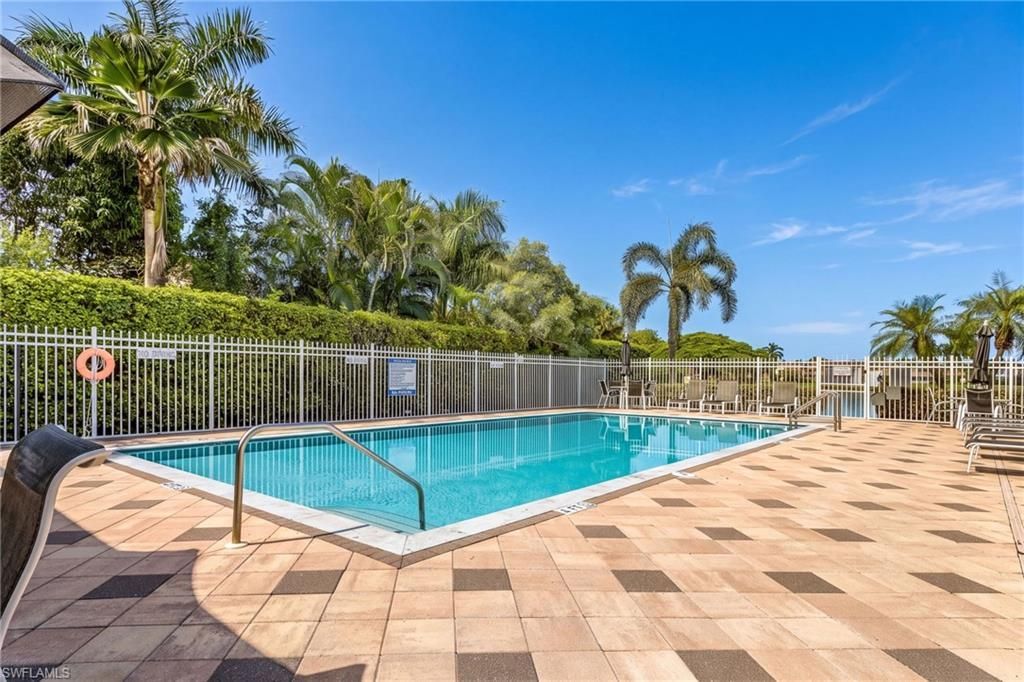 590 Lambton Ln, Naples, FL 34104 Photo