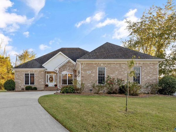 102 Campfire Circle, Meridianville, AL 35759