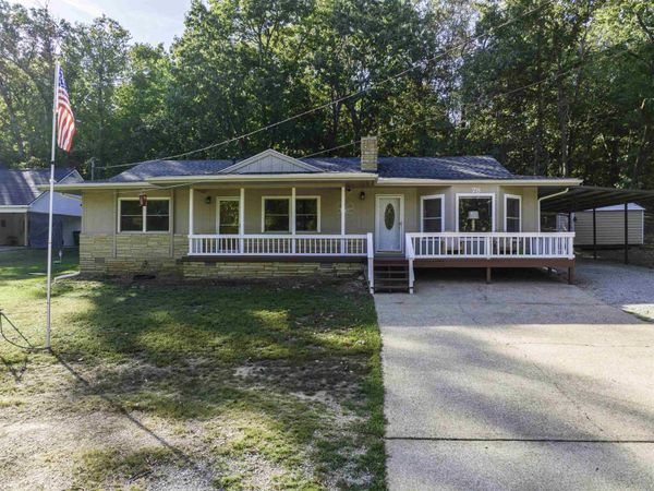 78 Cherokee Road, Cherokee Village, AR 72529