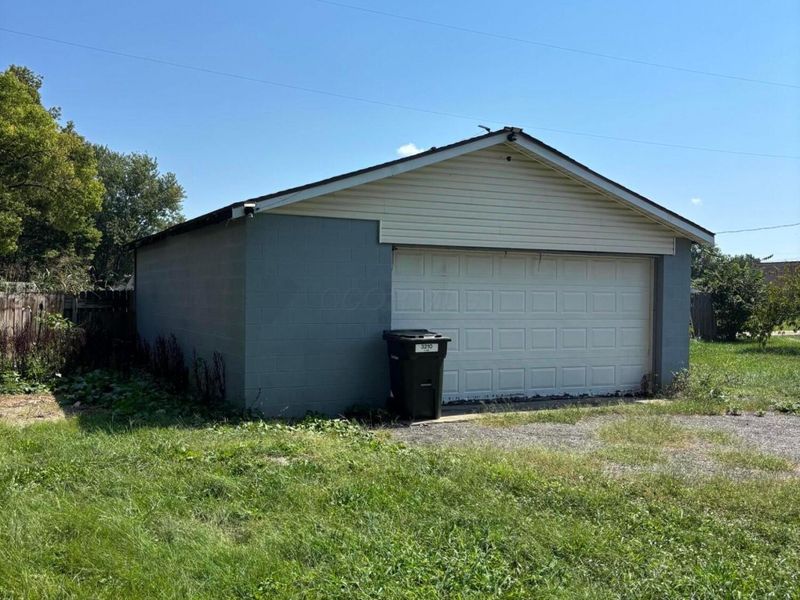 3210 V Avenue , Columbus, OH 43207 Photo 1