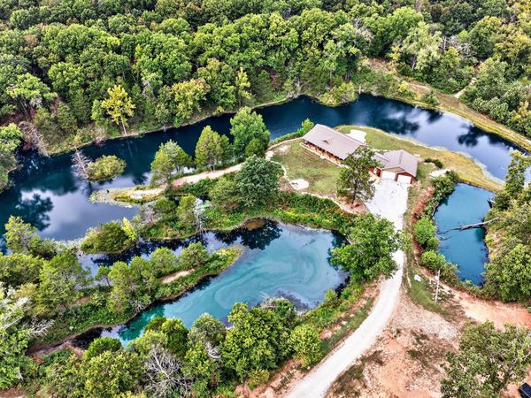 973 SE Pvt 87 Road , Deepwater, MO 64740