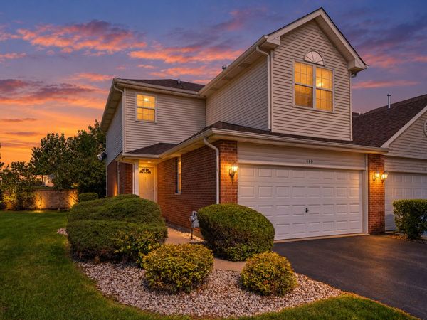 440 Coventry Circle , Glendale Heights, IL 60139