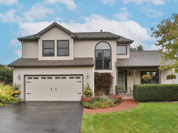 10616 Carl Street , Huntley, IL 60142