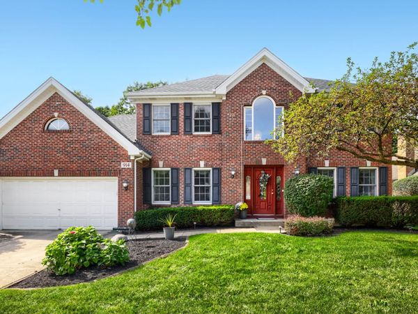 914 Willow Creek Road , West Chicago, IL 60185