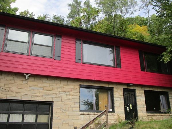 1518 W 10th Street , Davenport, IA 52804