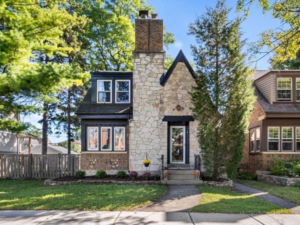 Brookfield, IL 60513