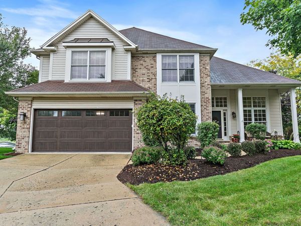 11 Lakeridge Court, South Elgin, IL 60177