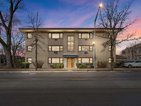2 Le Moyne Parkway , Unit 2N, Oak Park, IL 60302