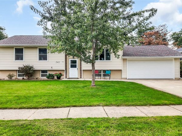241 Norman Drive NE, Cedar Rapids, IA 52402