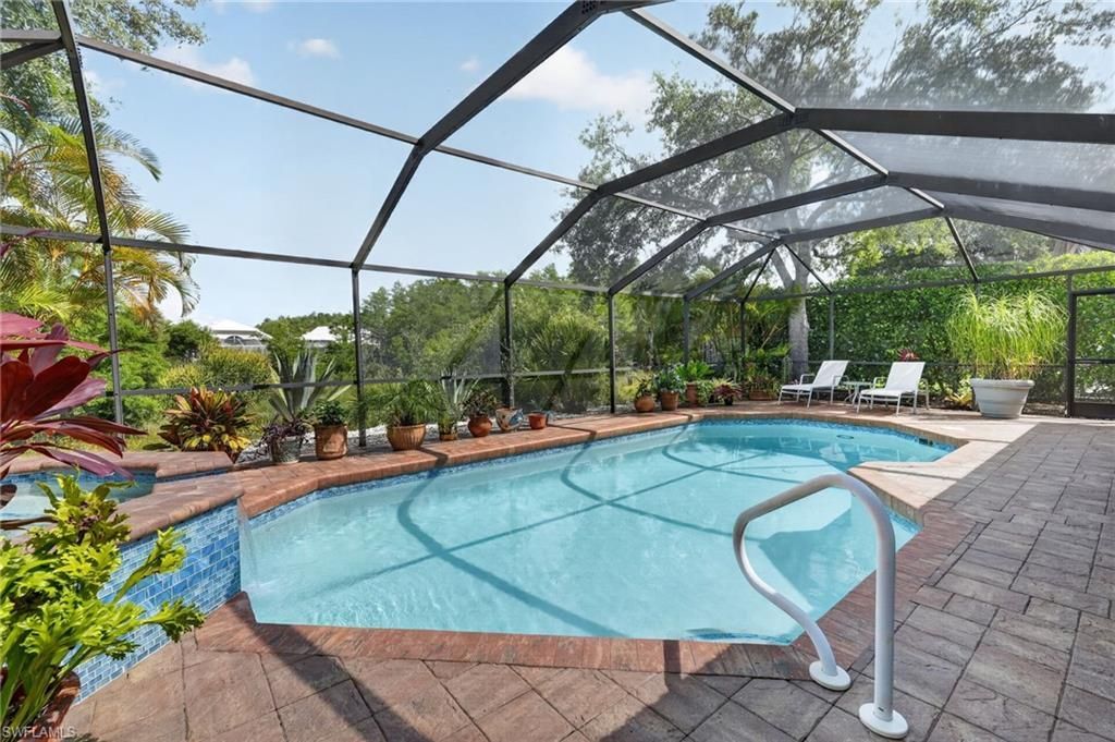 1523 Whispering Oaks Cir, Naples, FL 34110 Photo