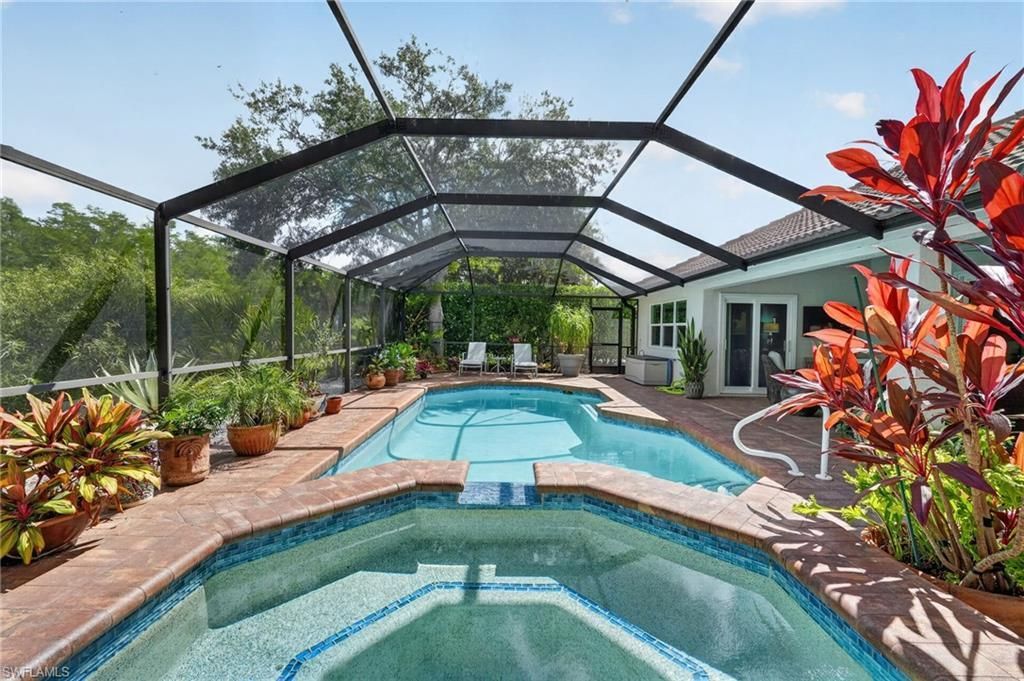 1523 Whispering Oaks Cir, Naples, FL 34110 Photo