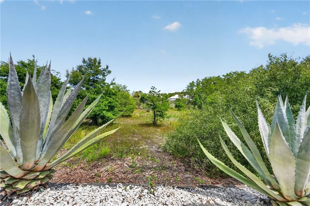 1523 Whispering Oaks Cir, Naples, FL 34110 Photo