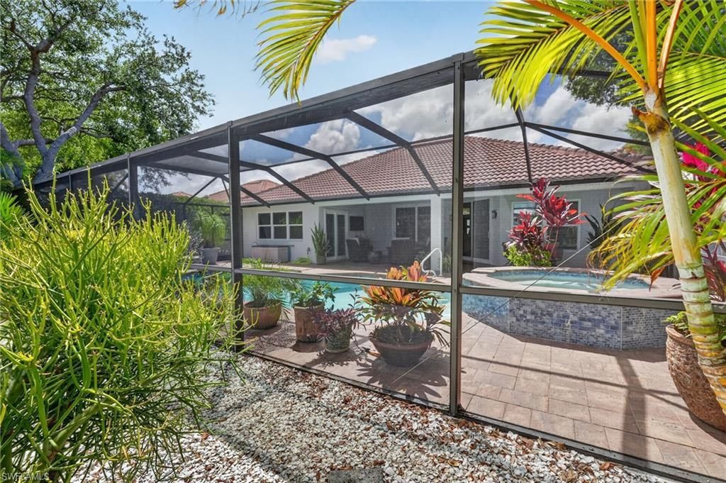 1523 Whispering Oaks Cir, Naples, FL 34110 Photo