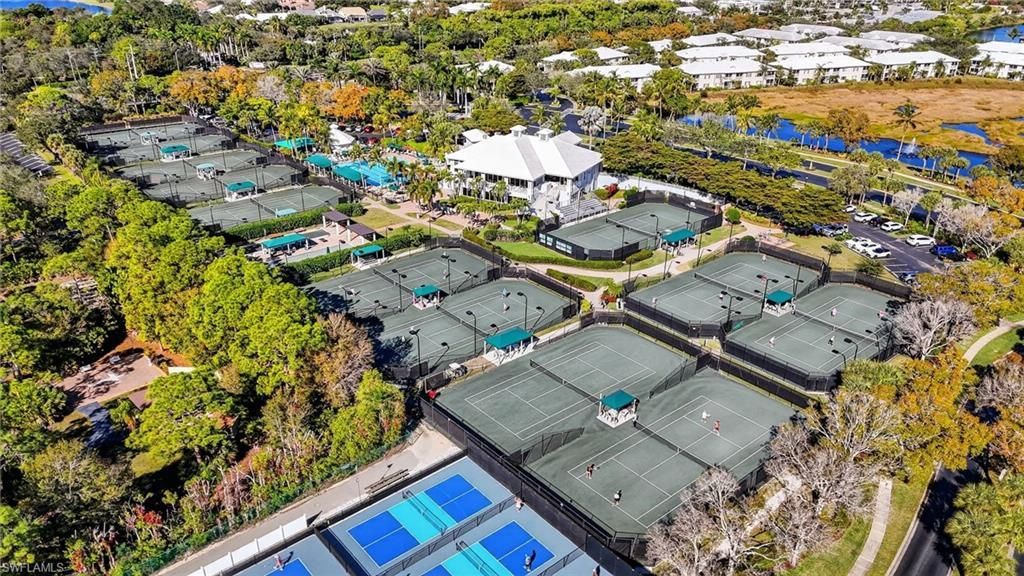 1523 Whispering Oaks Cir, Naples, FL 34110 Photo