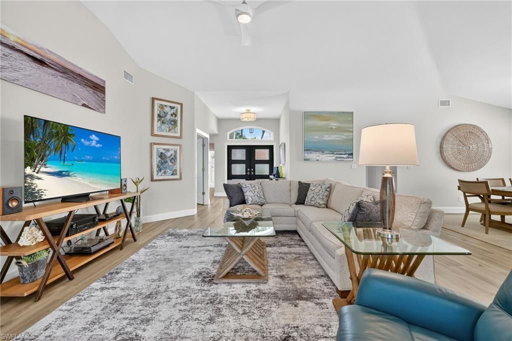 1523 Whispering Oaks Cir, Naples, FL 34110 Photo