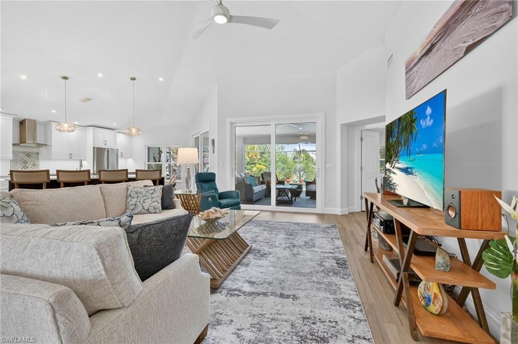 1523 Whispering Oaks Cir, Naples, FL 34110 Photo