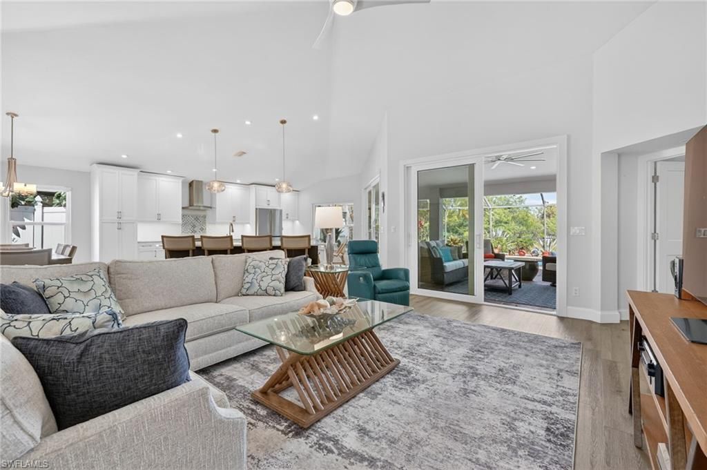 1523 Whispering Oaks Cir, Naples, FL 34110 Photo