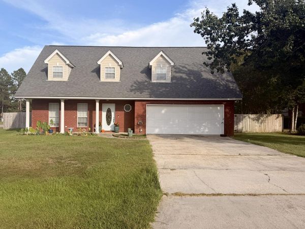 2 Alysha Ln., Petal, MS 39465