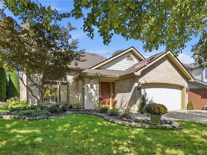 691 Doe Crossing, Centerville, OH 45459 Photo 2