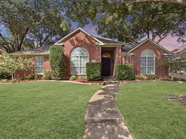 1905 Greenhill Drive, Rowlett, TX 75088