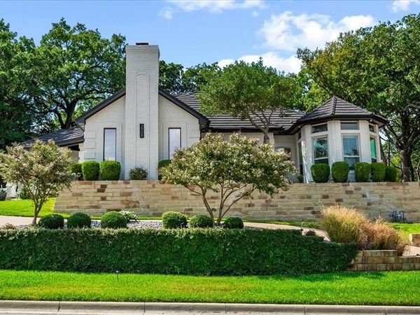 3908 Woodstock Drive , Colleyville, TX 76034