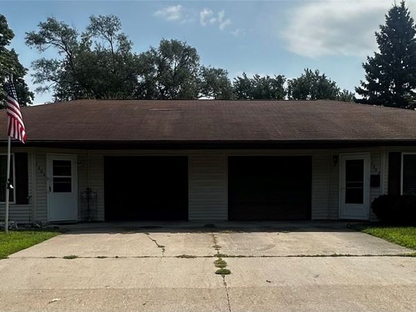 520/522 13th Street , Wellman, IA 52356