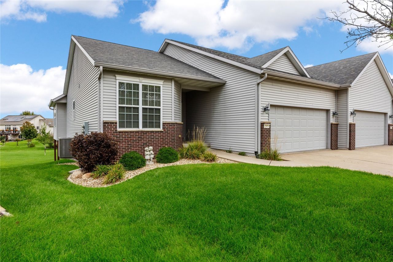 2970 Somerbrook Lane, Marion, IA 52302 Main Photo