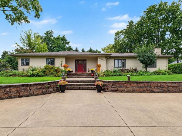19W076 18th Place , Lombard, IL 60148