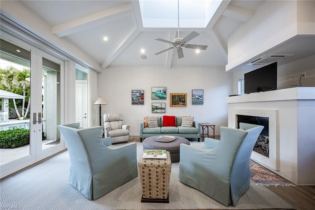 241 7th Ave N, Naples, FL 34102 Photo