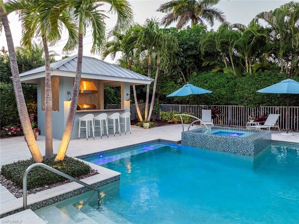 241 7th Ave N, Naples, FL 34102 Photo