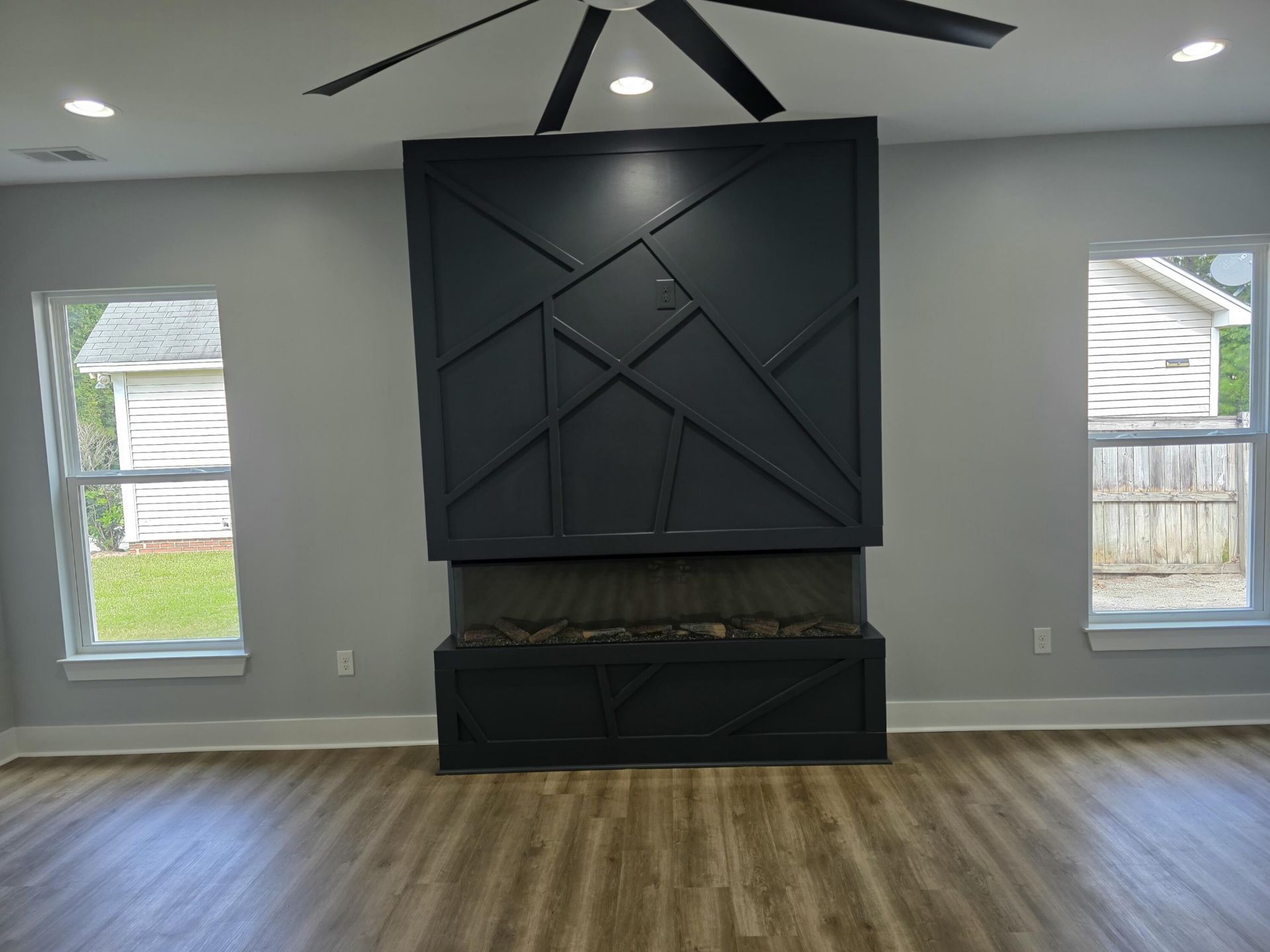 157 Hainsworth Drive Photo 4